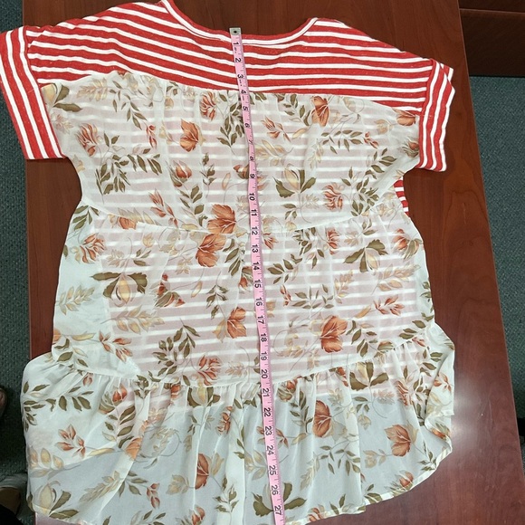 Umgee High/Low Top Red Striped Front Floral Sheer Back Blouse Women’s Size Small - Picture 6 of 11